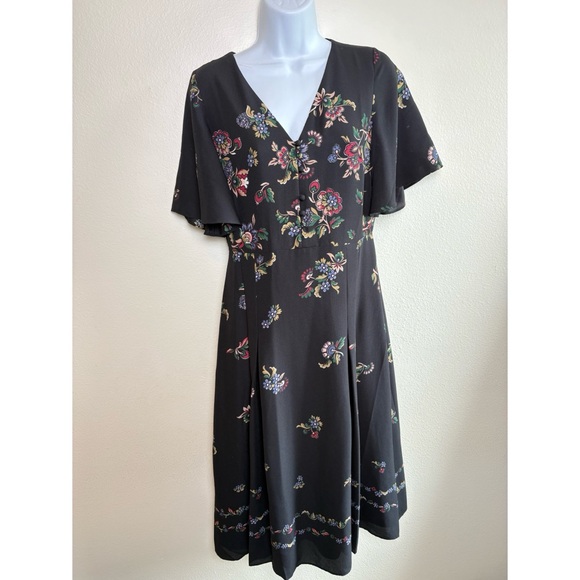 Ann Taylor Dresses & Skirts - Ann Taylor Black Floral Flutter Sleeve V Neck Dress MIDI